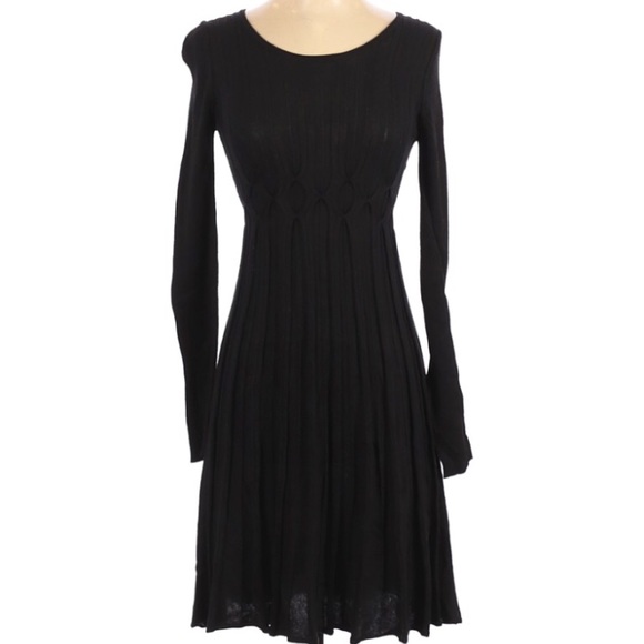 Studio M Dresses & Skirts - Studio M Black Long Sleeve Scooped Sweater Dress